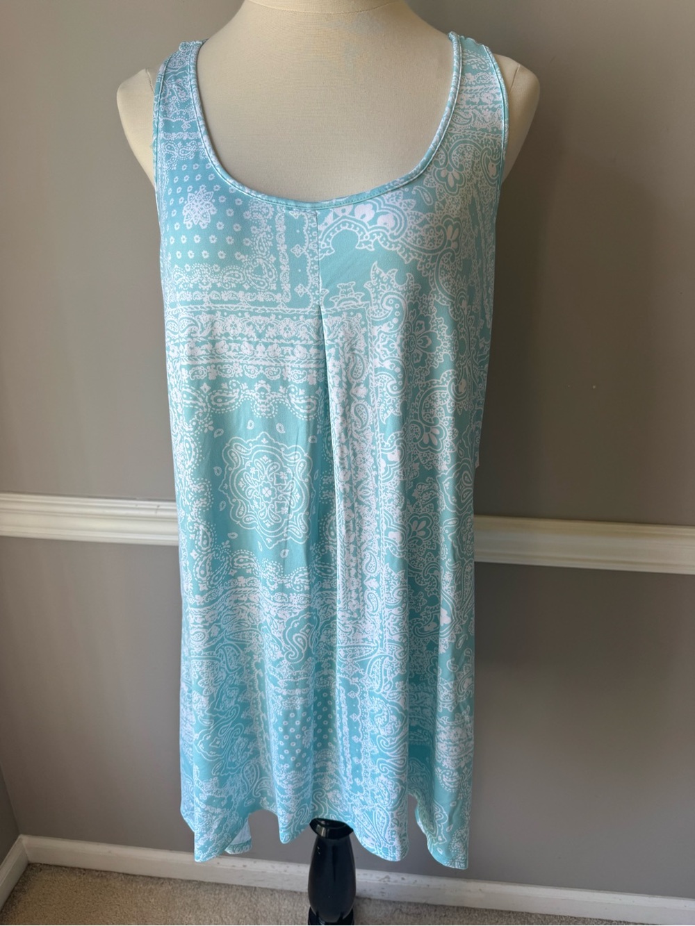 Apt. 9 Light Aqua and White Paisley Sleeveless Nightdress